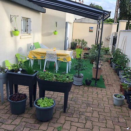 « Chez Annie » Bed & Breakfast Doue-la-Fontaine Bagian luar foto