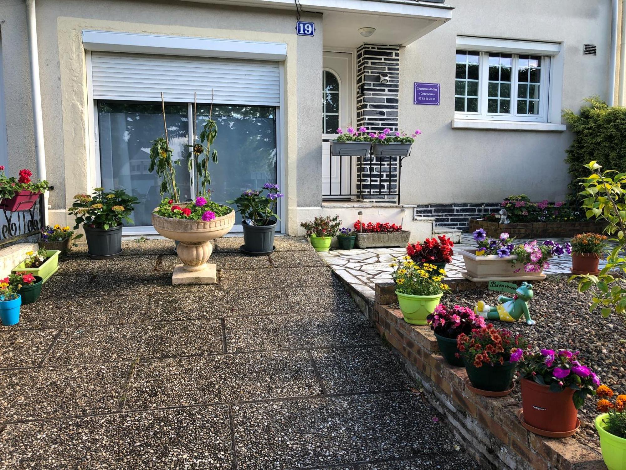 « Chez Annie » Bed & Breakfast Doue-la-Fontaine Bagian luar foto